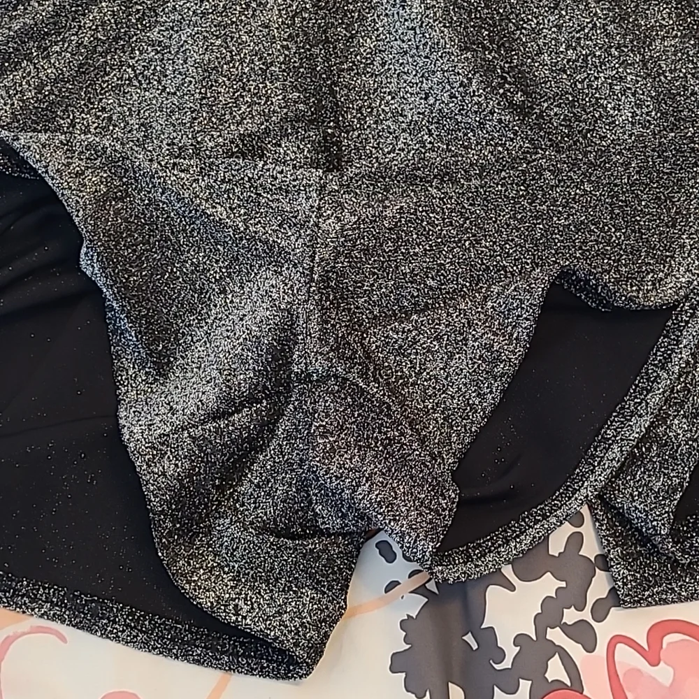 She + Sky Boutique Silver / Gray Sparkle Romper Size Small NWT - Picture 4 of 6